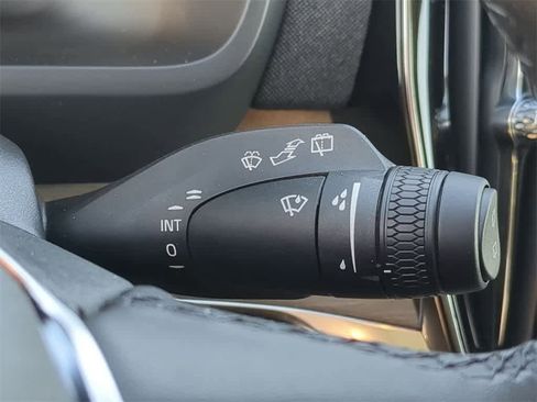 New 2026 Volvo XC90 B6 Plus w/ Protection Package Premier image 24