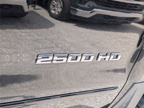 Used 2015 Chevrolet Silverado 2500 LT w/ LT Convenience Package AWD/4WD image 9