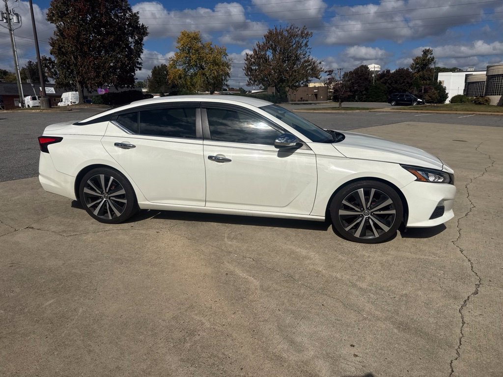 Used 2020 Nissan Altima 2.5 SR FWD image 5