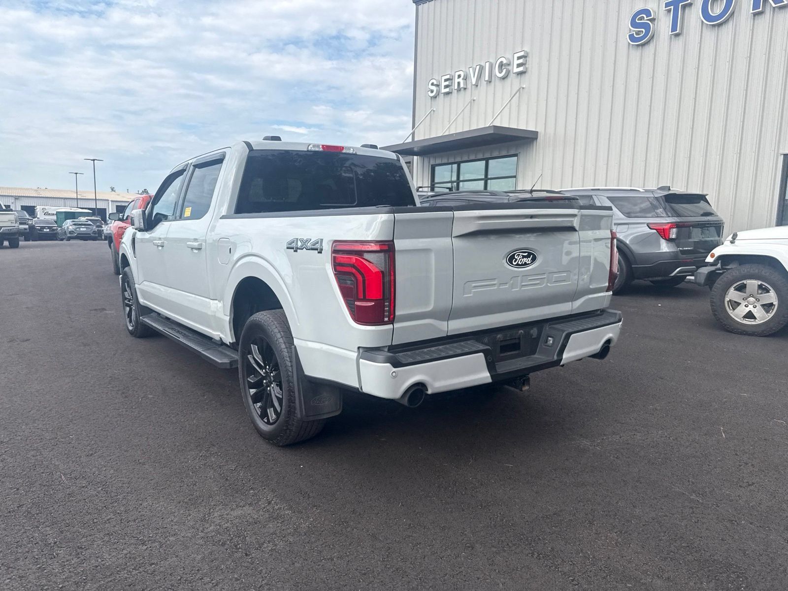 Used 2024 Ford F150 Lariat w/ Bed Utility Package AWD/4WD image 5