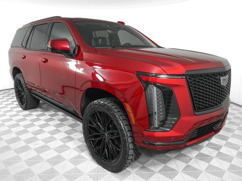 Used 2026 Cadillac Escalade Platinum Sport w/ LPO, ONYX Package image 4