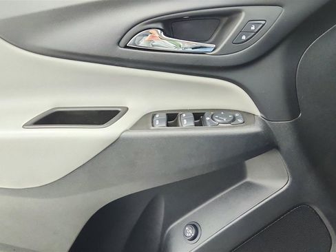 Used 2024 Chevrolet Equinox LT image 39