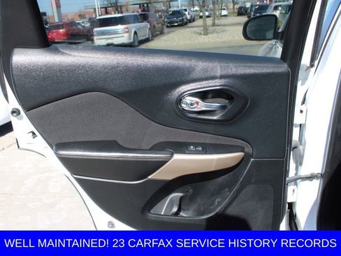 Used 2018 Jeep Cherokee Latitude image 25