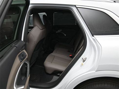 New 2025 Audi Q5 Premium Plus image 11