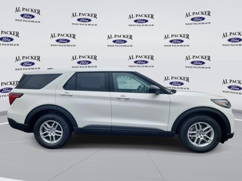New 2026 Ford Explorer Active RWD image 6