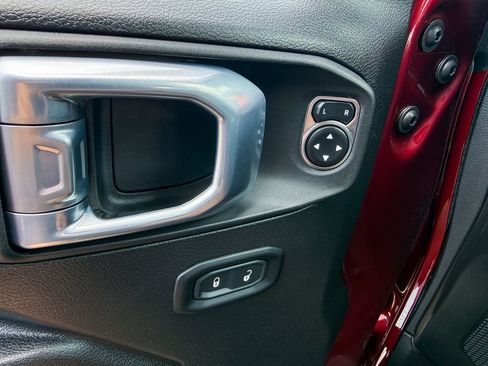 Used 2021 Jeep Wrangler Rubicon w/ Steel Bumper Group AWD/4WD image 46