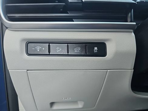 Used 2025 Kia Telluride S FWD image 23