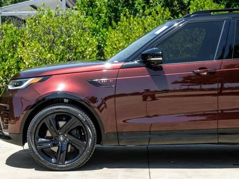 New 2026 Land Rover Discovery Limited Edition AWD/4WD image 15