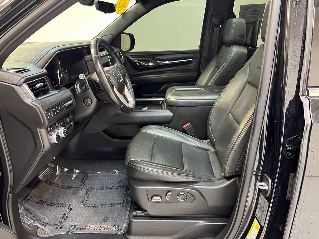 Used 2021 GMC Yukon Denali w/ Denali Premium Package AWD/4WD image 15