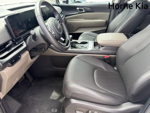 New 2026 Kia Carnival FWD image 10