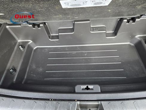 Used 2022 Chevrolet Traverse LT AWD/4WD image 57