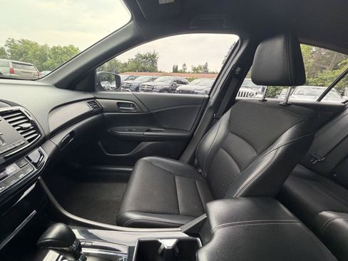 Used 2016 Honda Accord Sport image 19