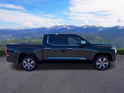 Used 2024 Toyota Tundra Capstone AWD/4WD image 7