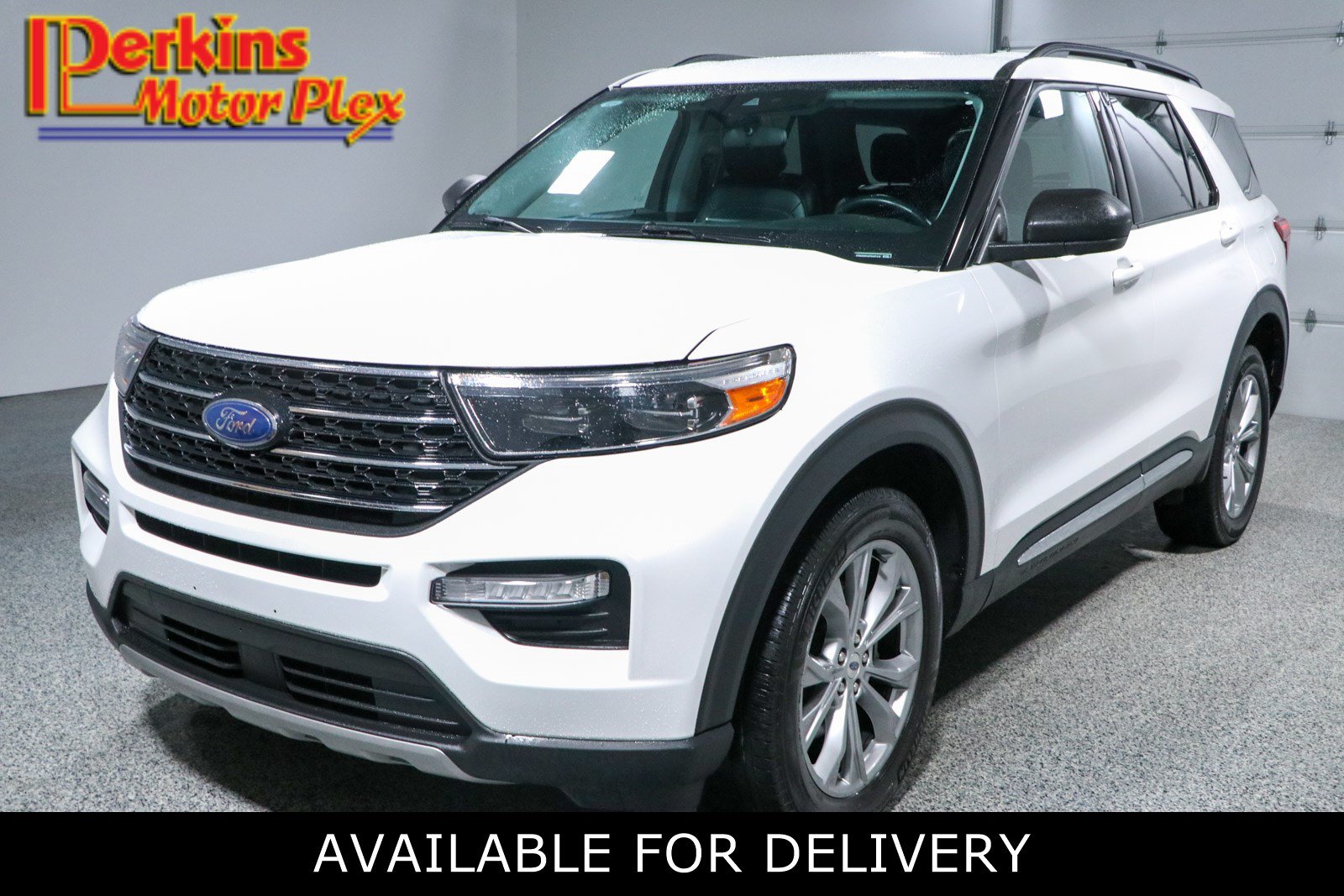 Used 2023 Ford Explorer XLT w/ Equipment Group 202A AWD/4WD image 1