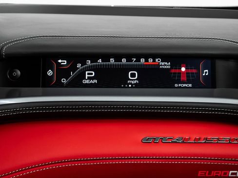 Used 2020 Ferrari GTC4Lusso V12 *PASSENGER DISPLAY * CARBO image 33