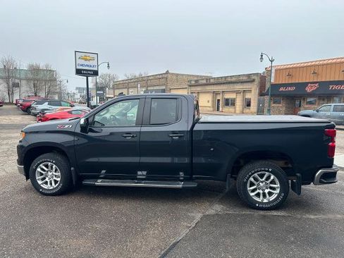 Used 2023 Chevrolet Silverado 1500 LT w/ Z71 Off-Road Package image 8