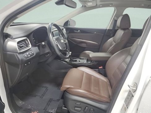 Used 2019 Kia Sorento SX image 22