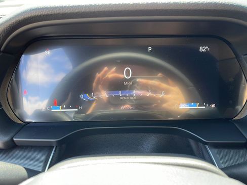Used 2025 Jeep Grand Cherokee L Altitude RWD image 14