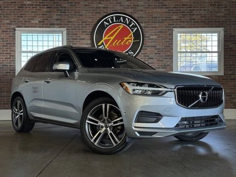 Used 2018 Volvo XC60 T5 Momentum w/ Convenience Package image 4