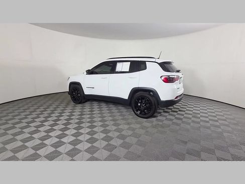 Used 2025 Jeep Compass Latitude w/ Altitude Special Edition AWD/4WD image 44