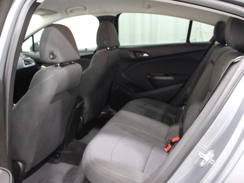 Used 2018 Chevrolet Cruze LT FWD image 21
