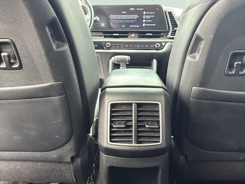 Used 2024 Kia Sportage EX FWD image 17