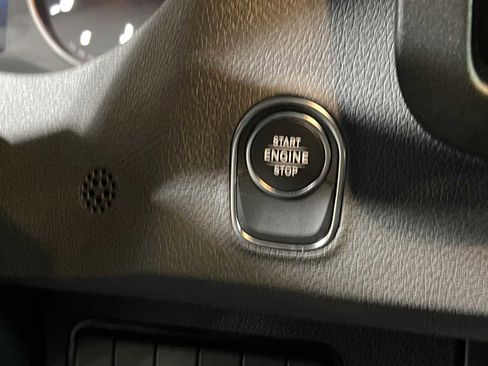 Used 2025 Mercedes-Benz Sprinter 2500 image 23