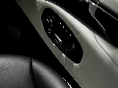 Used 2023 Aston Martin V12 Vantage image 34