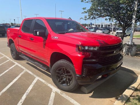 Used 2021 Chevrolet Silverado 1500 LT Trail Boss w/ Convenience Package II AWD/4WD image 3