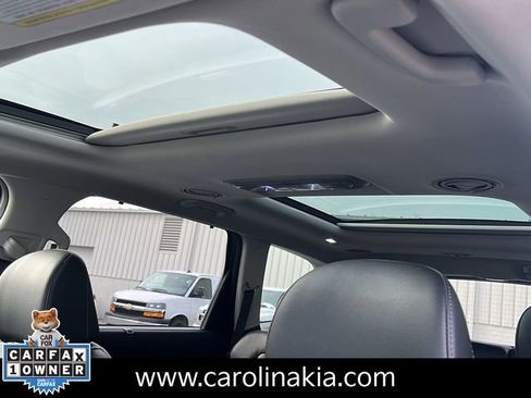 Used 2024 Kia Telluride SX image 17