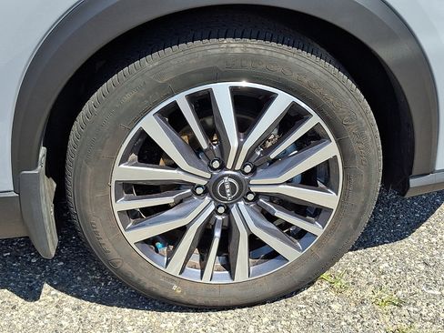 Certified 2024 Nissan Kicks SV FWD image 8