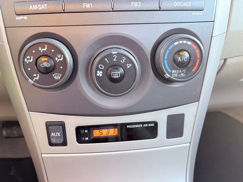 Used 2011 Toyota Corolla LE image 31