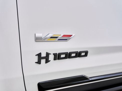 Used 2025 Cadillac Escalade V image 8