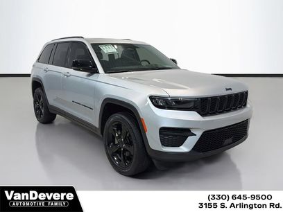 Used 2023 Jeep Grand Cherokee Altitude