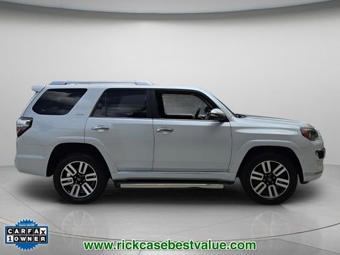 Used 2024 Toyota 4Runner Limited AWD/4WD image 4