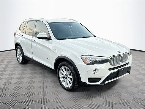 Used 2017 BMW X3 xDrive28i image 4