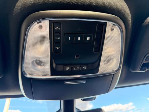 Used 2017 Dodge Durango R/T w/ Trailer Tow Group IV AWD/4WD image 50