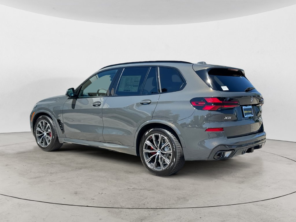 Used 2026 BMW X5 xDrive50e w/ Executive Package AWD/4WD image 7
