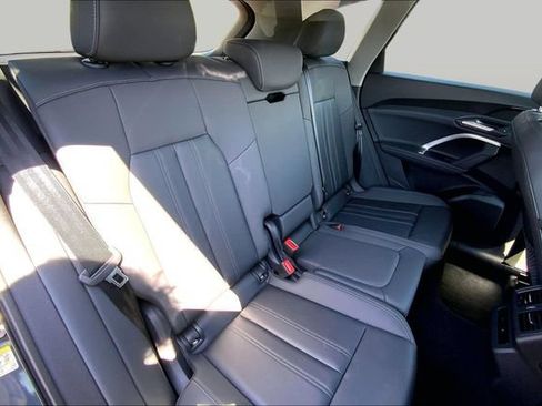 Used 2025 Audi Q5 Premium w/ Convenience Package AWD/4WD image 19