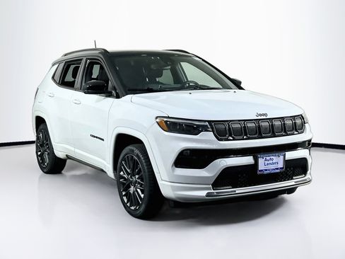Used 2022 Jeep Compass High Altitude AWD/4WD image 3