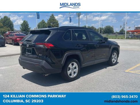 Used 2020 Toyota RAV4 XLE FWD image 6
