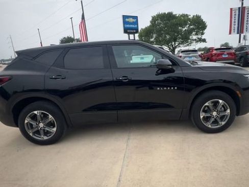 Certified 2025 Chevrolet Blazer LT AWD/4WD image 9