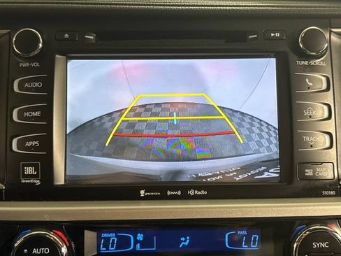 Used 2017 Toyota Highlander Limited AWD/4WD image 31