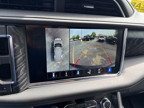 Used 2023 GMC Yukon Denali image 46