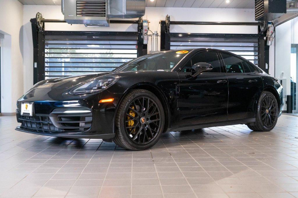 Used 2022 Porsche Panamera 4 AWD/4WD image 1