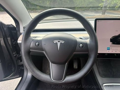 Used 2023 Tesla Model 3 Standard Range RWD image 16