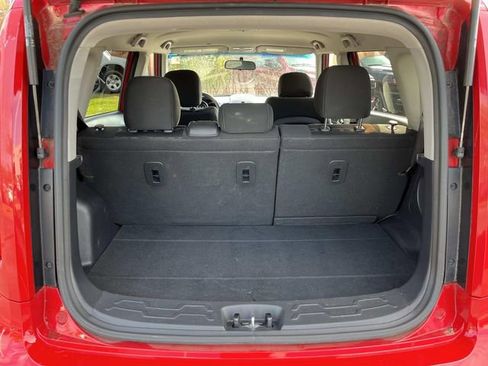 Used 2012 Kia Soul + w/ Audio Pkg FWD image 18