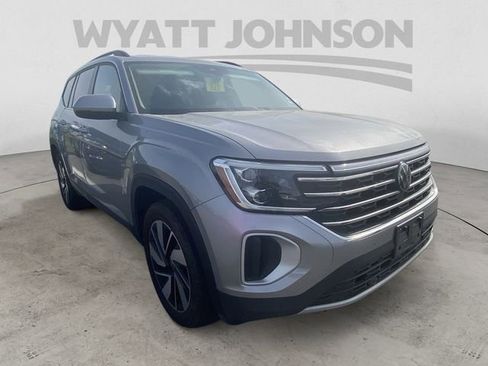 Used 2024 Volkswagen Atlas SE image 14