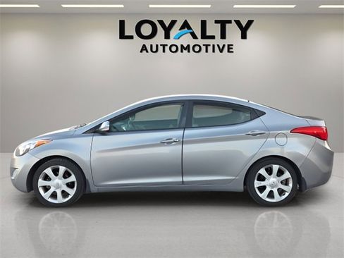Used 2013 Hyundai Elantra Limited w/ Technology Pkg image 2