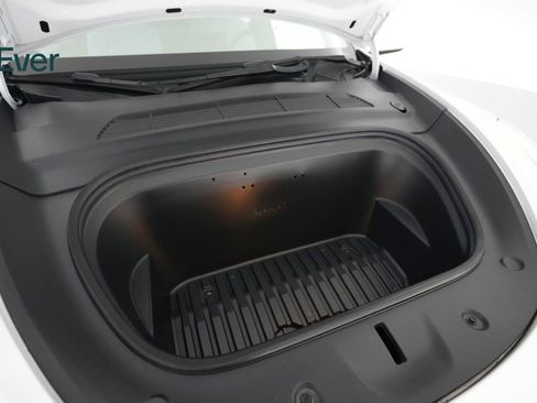 Used 2022 Tesla Model Y Performance image 28